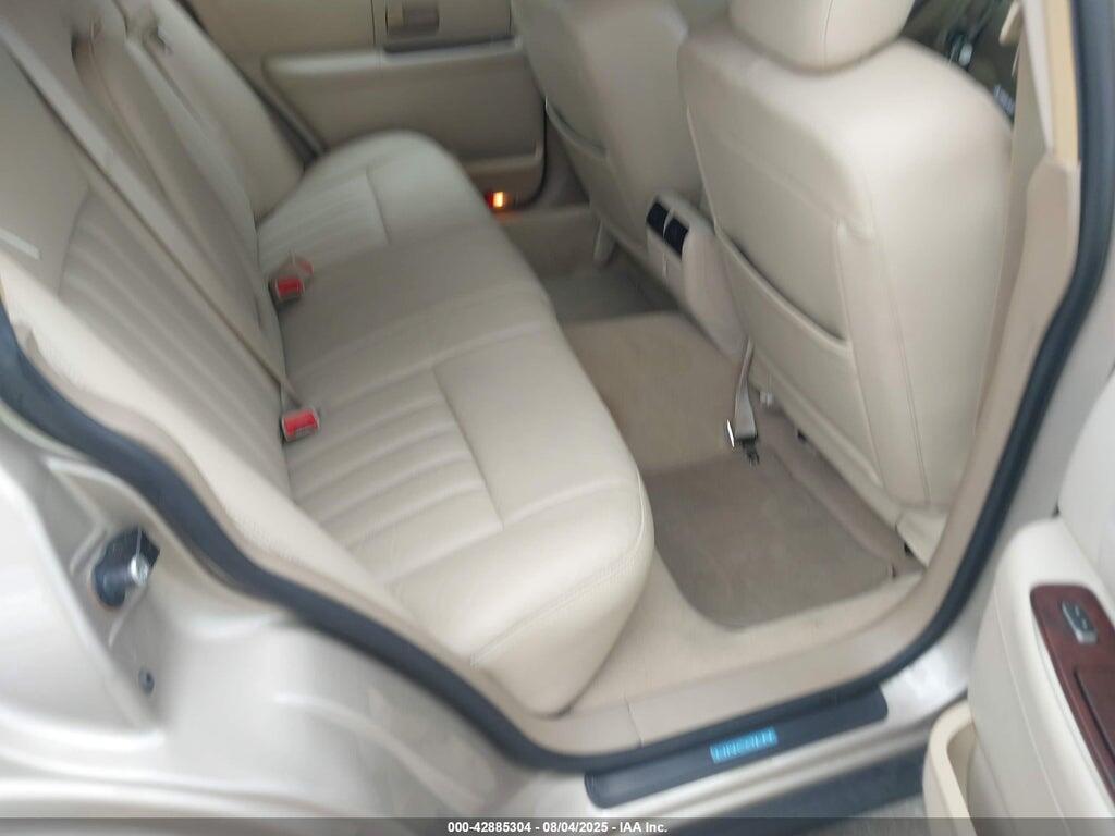 1LNHM81V76Y649154 2006 LINCOLN TOWN CAR photo no. 8