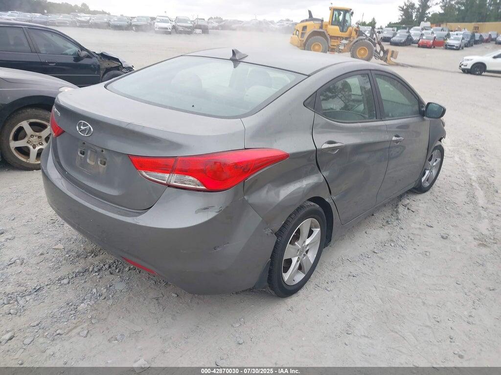 5NPDH4AE9DH399026 2013 HYUNDAI ELANTRA photo no. 4