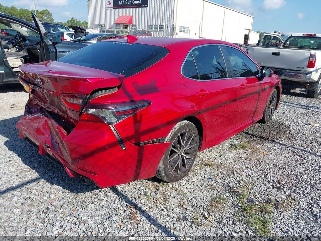 4T1G11AKXMU420358 2021 TOYOTA CAMRY photo no. 4