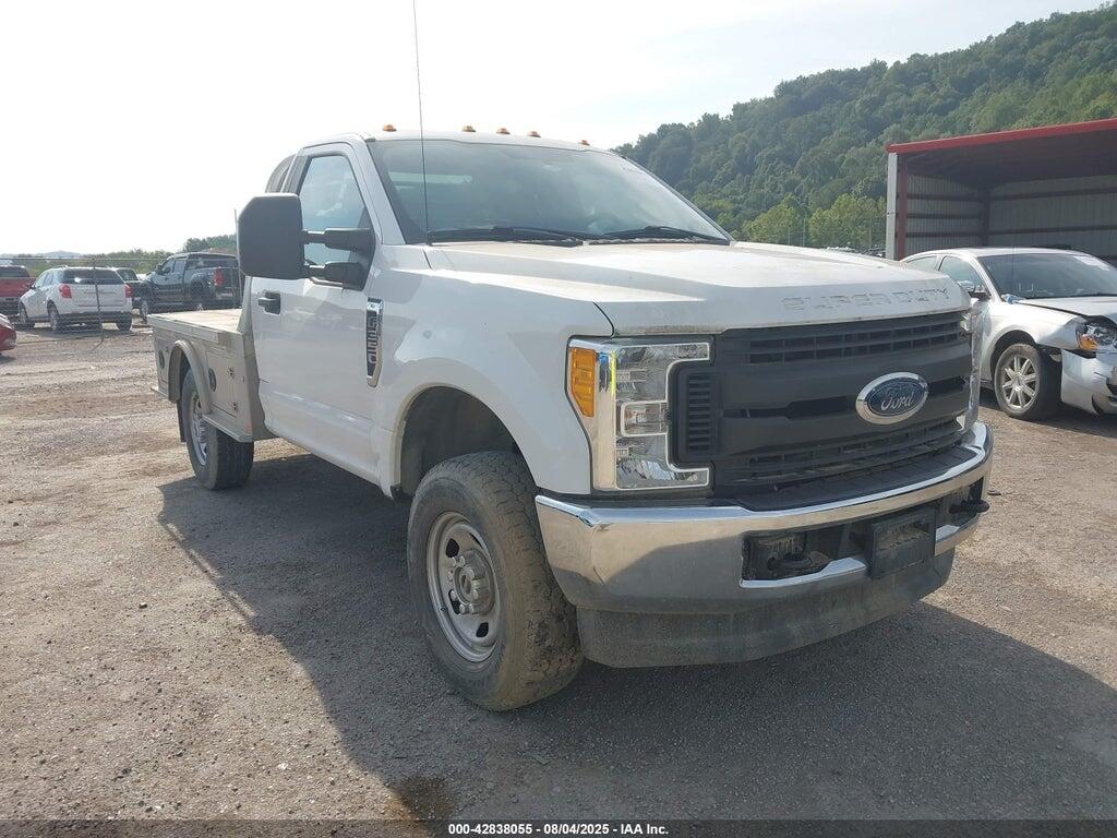 1FTRF3B6XHED24760 2017 FORD F-350 photo no. 1