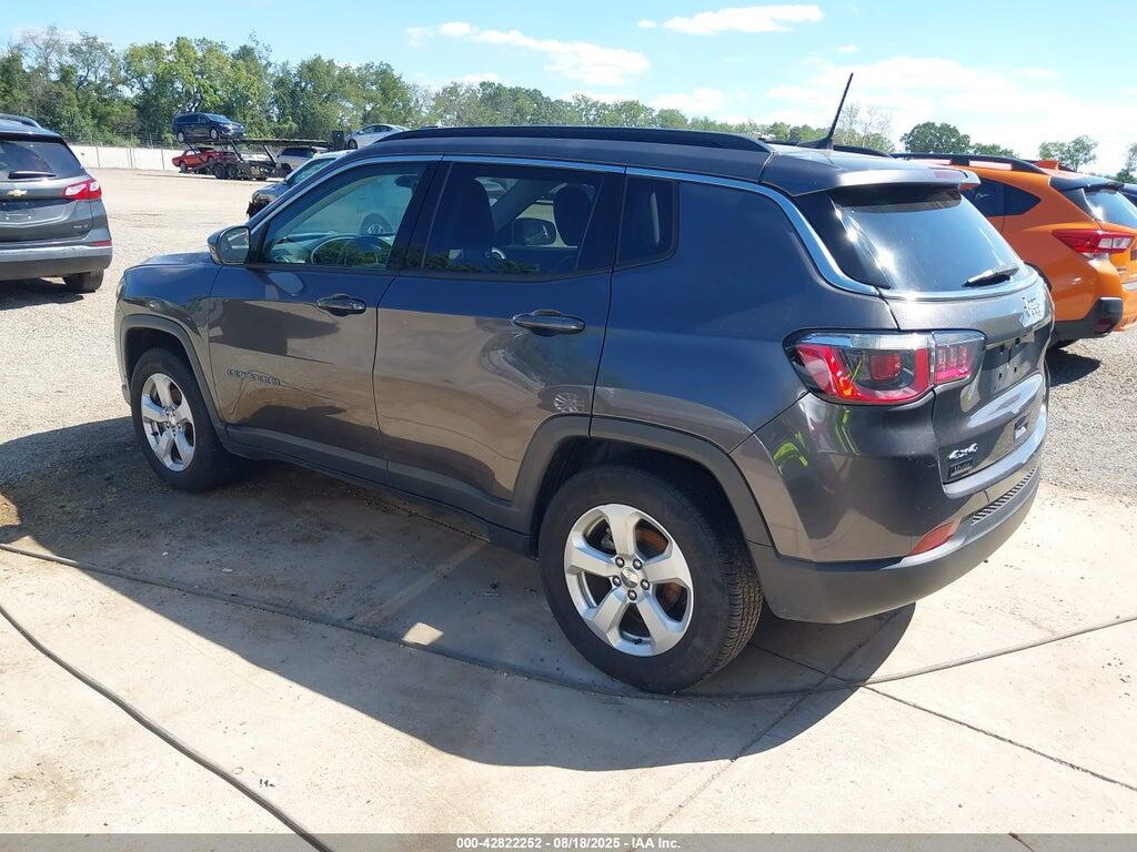 3C4NJDBB0LT163828 2020 JEEP COMPASS photo no. 3