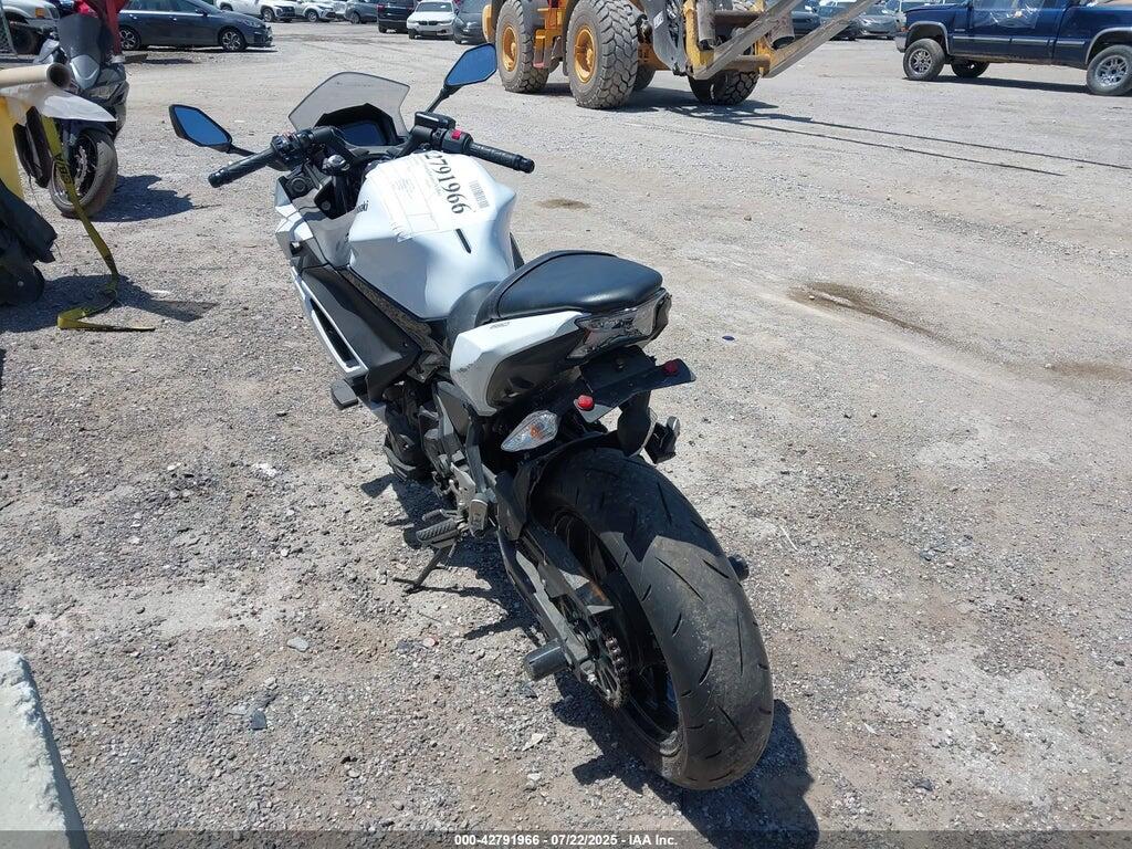 ML5EXEM10LDA03914 2020 KAWASAKI EX650 photo no. 3