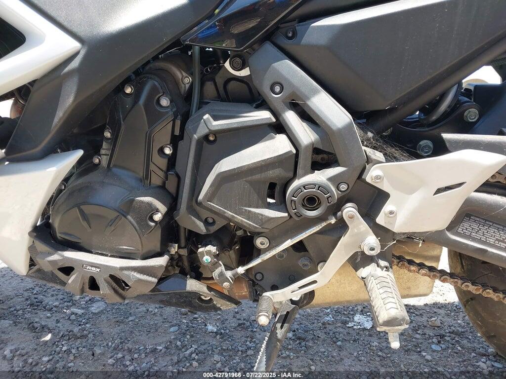 ML5EXEM10LDA03914 2020 KAWASAKI EX650 photo no. 9