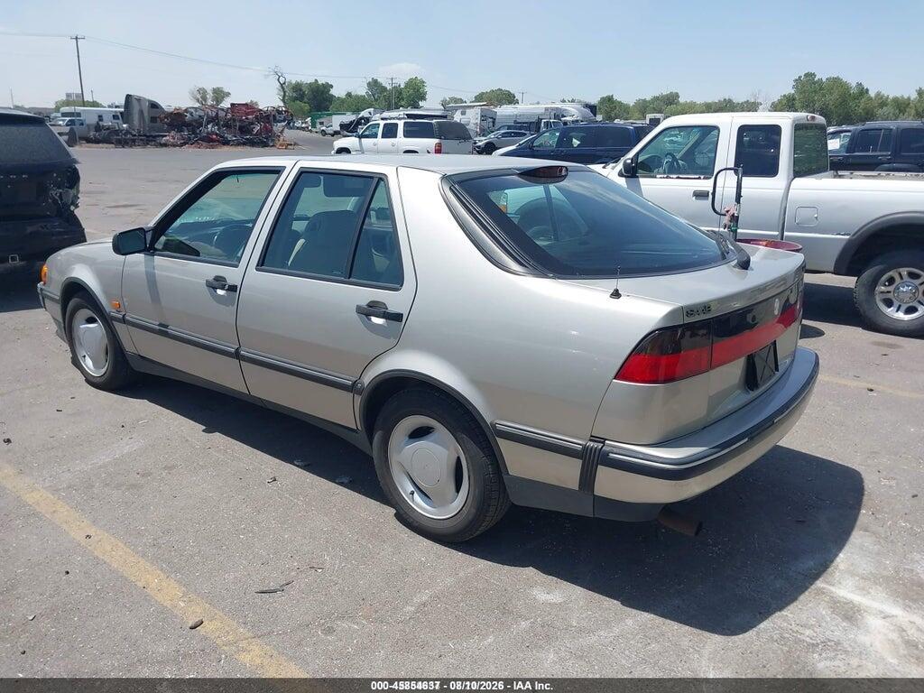 YS3CD68UXV1024036 1997 SAAB 9000 photo no. 3