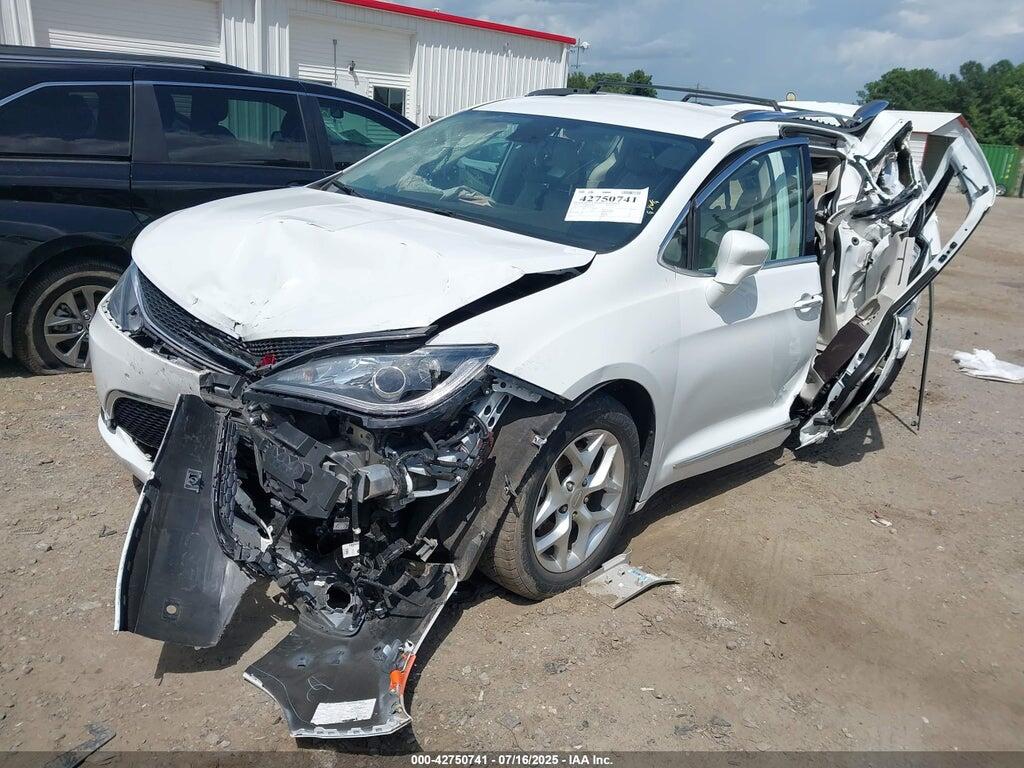 2C4RC1EGXLR136110 2020 CHRYSLER PACIFICA photo no. 2