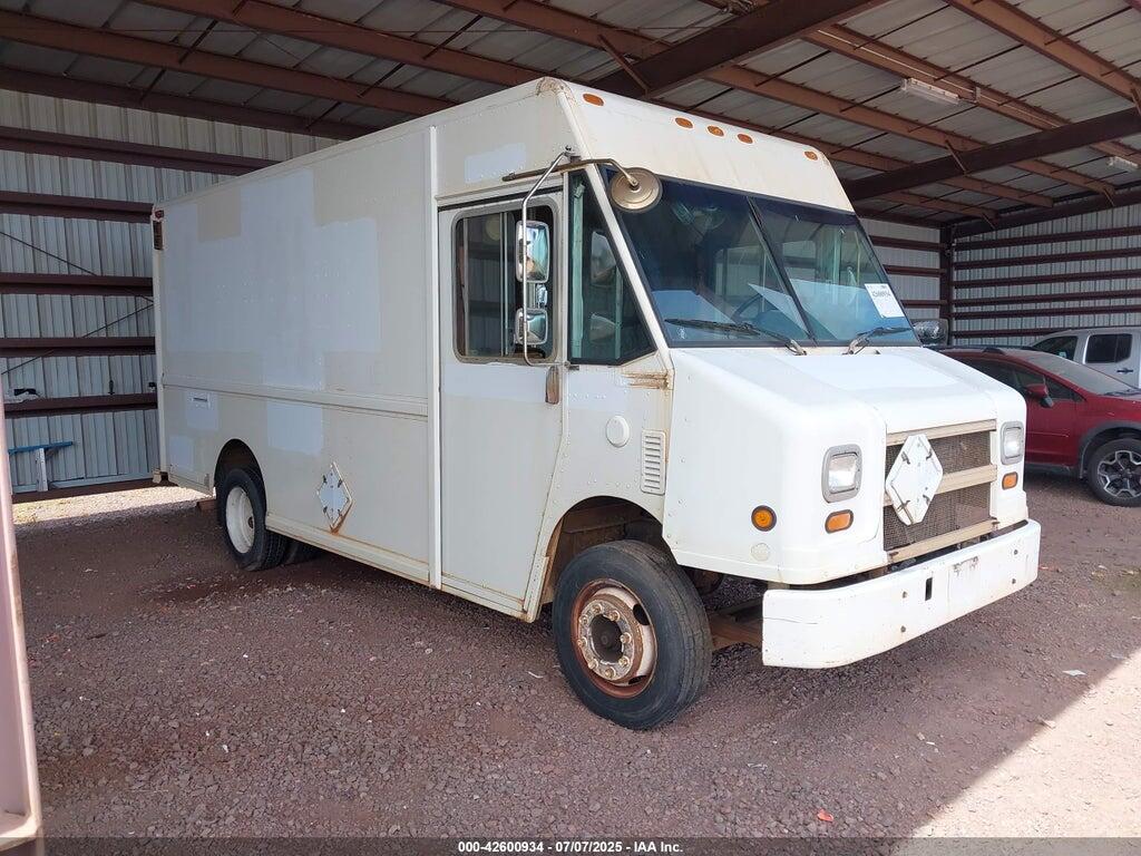 4UZAANBWX2CJ99765 2002 FREIGHTLINER CHASSIS photo no. 1
