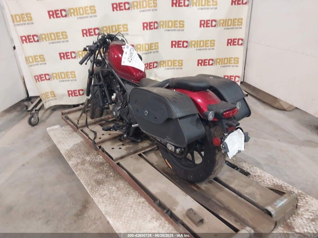 MLHNC5300P5600596 2023 HONDA CMX300 photo no. 3