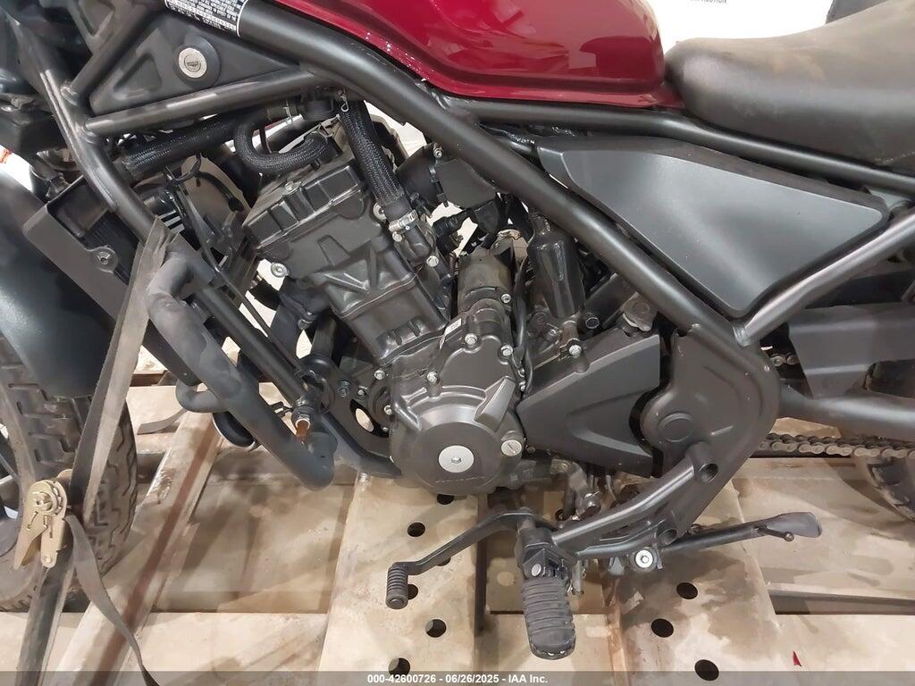 MLHNC5300P5600596 2023 HONDA CMX300 photo no. 9