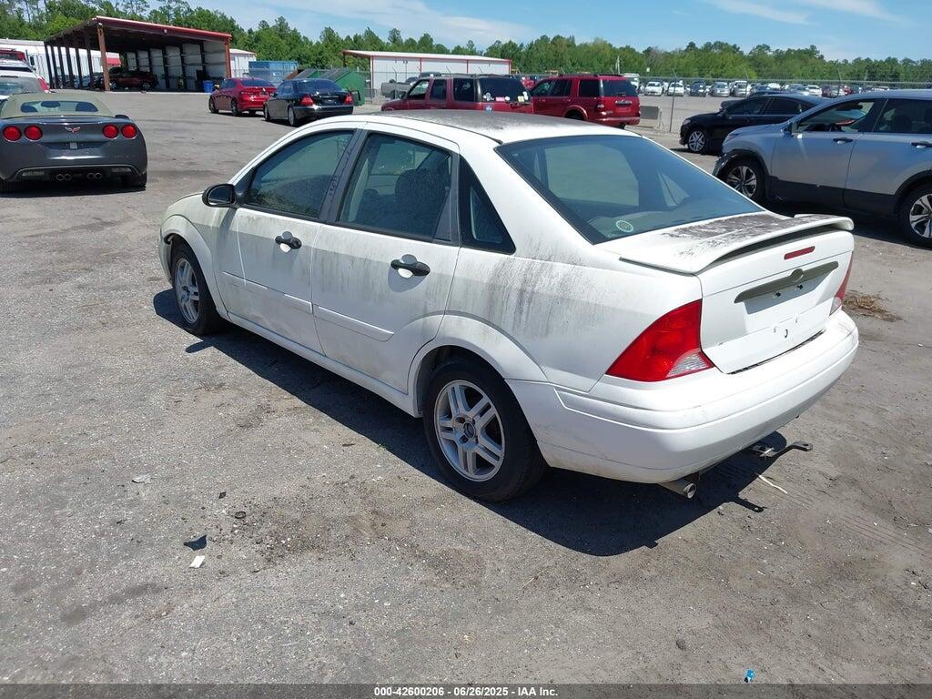 1FAFP3434YW125500 2000 FORD FOCUS photo no. 3