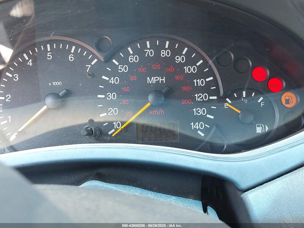 1FAFP3434YW125500 2000 FORD FOCUS photo no. 7