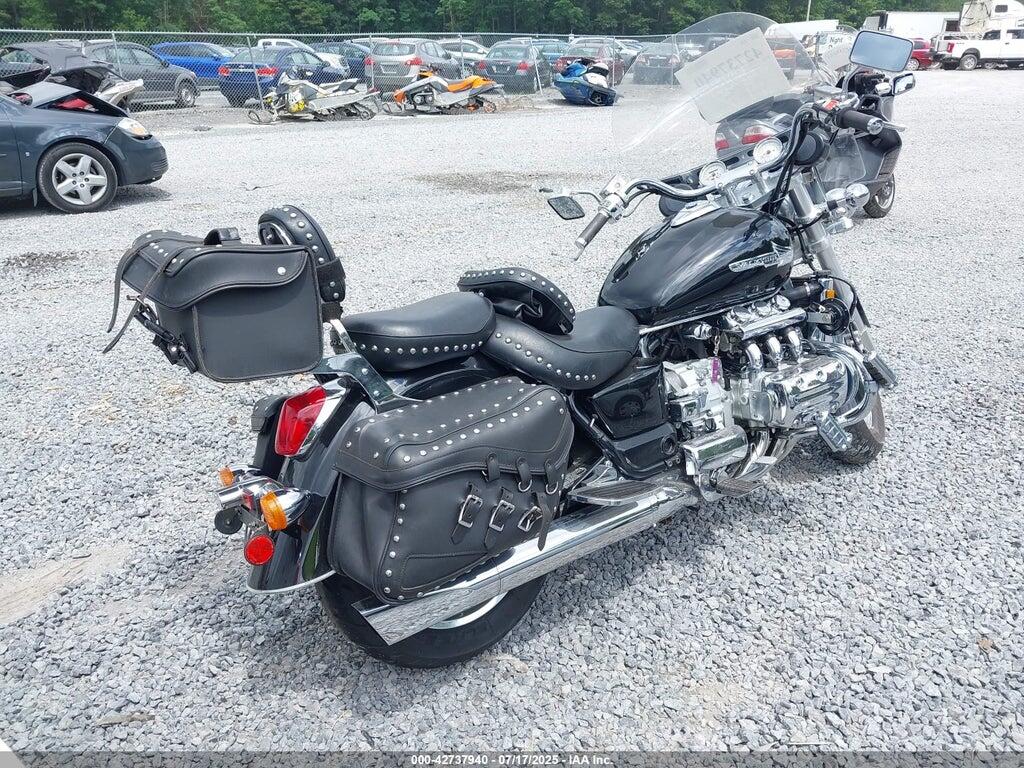 1HFSC34623A601172 2003 HONDA GL1500 photo no. 4