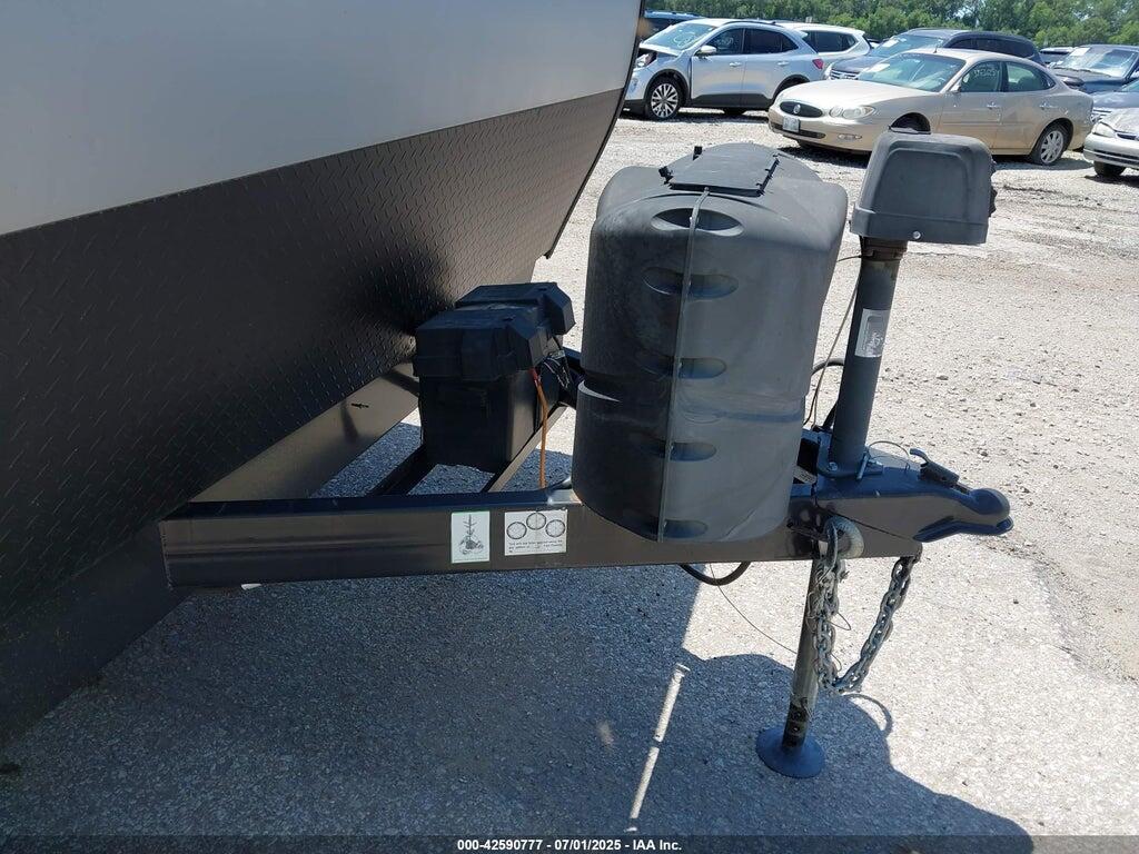4X4TCKE24MX147116 2021 FOREST RIVER CHEROKEE photo no. 7