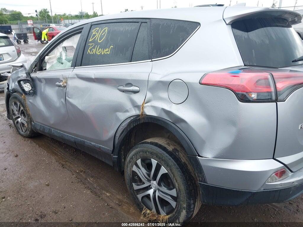 2T3BFREV3JW709681 2018 TOYOTA RAV4 photo no. 3