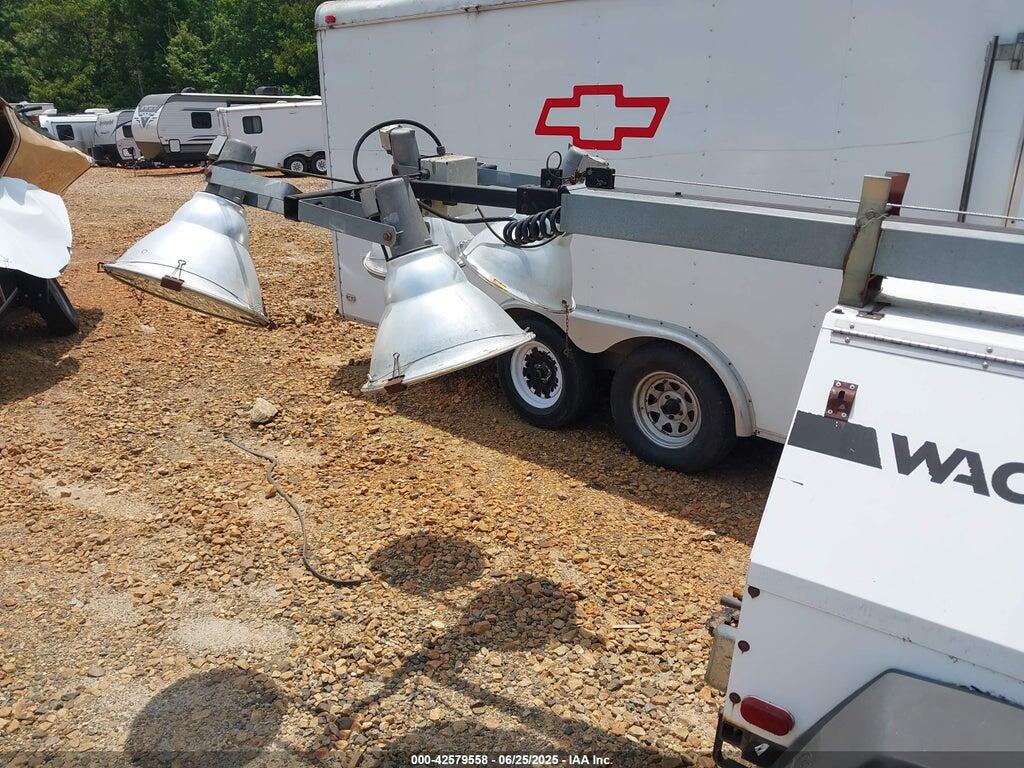 5AJLS16171B001083 2001 MOBILE FLOODLIGHT TRAILER photo no. 8