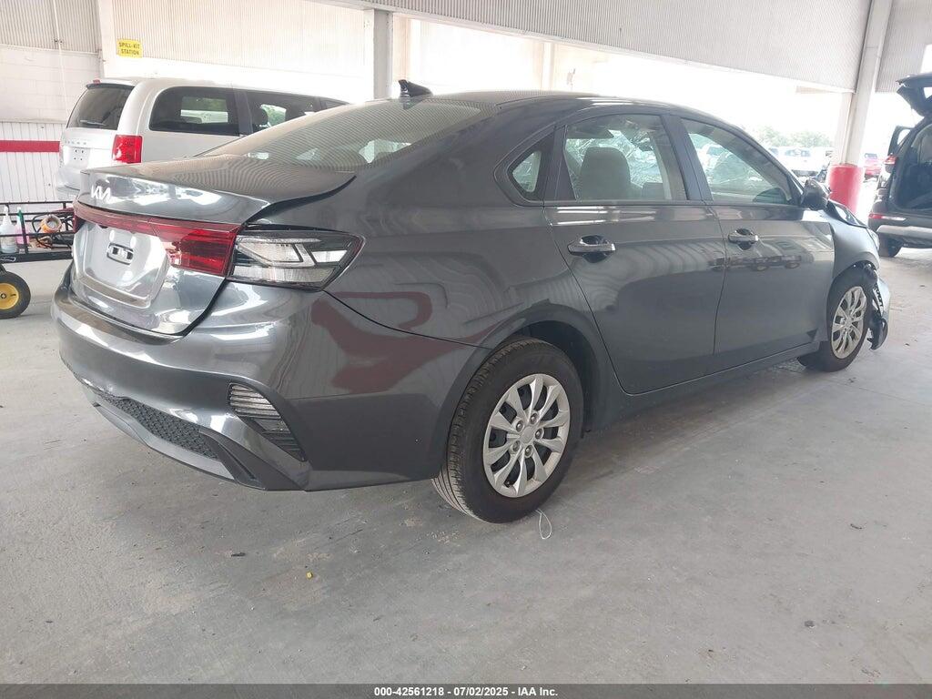 3KPF24AD7RE813675 2024 KIA FORTE photo no. 4