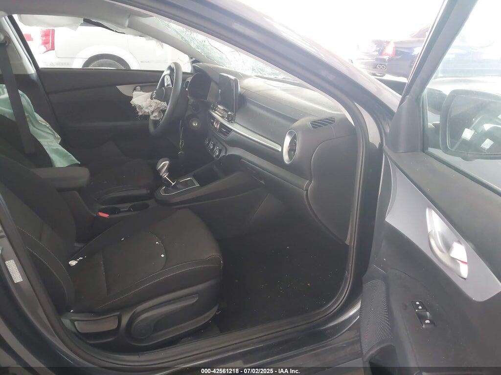 3KPF24AD7RE813675 2024 KIA FORTE photo no. 5