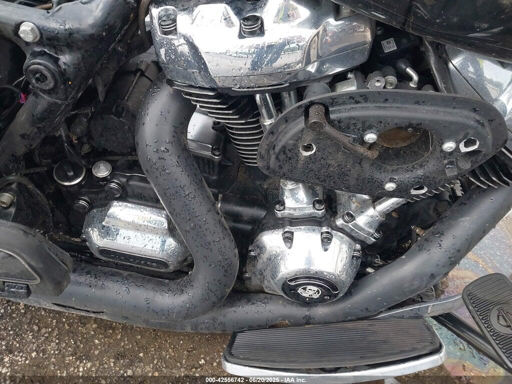 1HD1FBC17HB619535 2017 HARLEY-DAVIDSON FLHR photo no. 8
