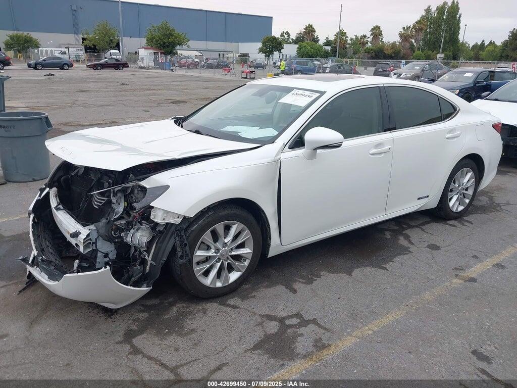 JTHBW1GG6E2042246 2014 LEXUS ES 300H photo no. 2