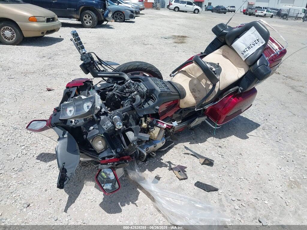 1HFSC223XXA104301 1999 HONDA GL1500 photo no. 2