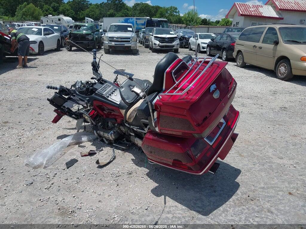 1HFSC223XXA104301 1999 HONDA GL1500 photo no. 3