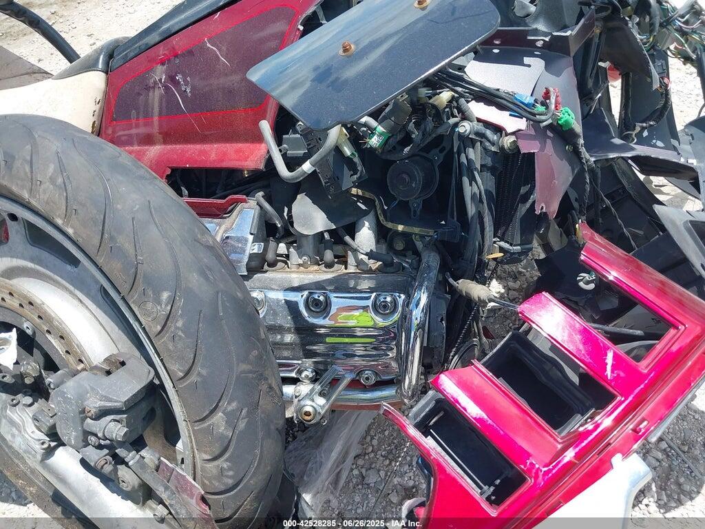 1HFSC223XXA104301 1999 HONDA GL1500 photo no. 8