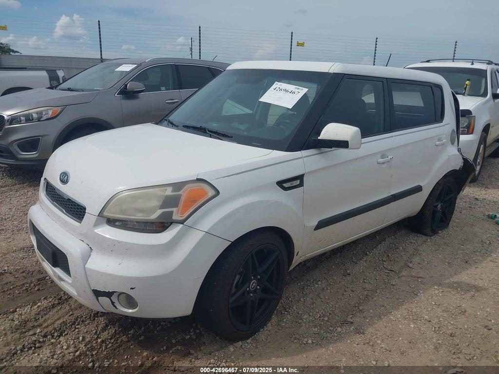 KNDJT2A25B7725921 2011 KIA SOUL photo no. 2
