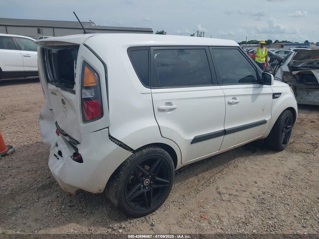 KNDJT2A25B7725921 2011 KIA SOUL photo no. 4