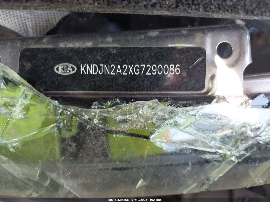 KNDJN2A2XG7290086 2016 KIA SOUL photo no. 9