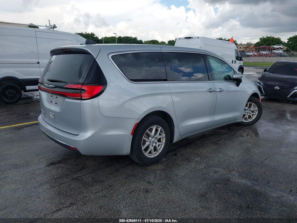 2C4RC1BG3PR586661 2023 CHRYSLER PACIFICA photo no. 4
