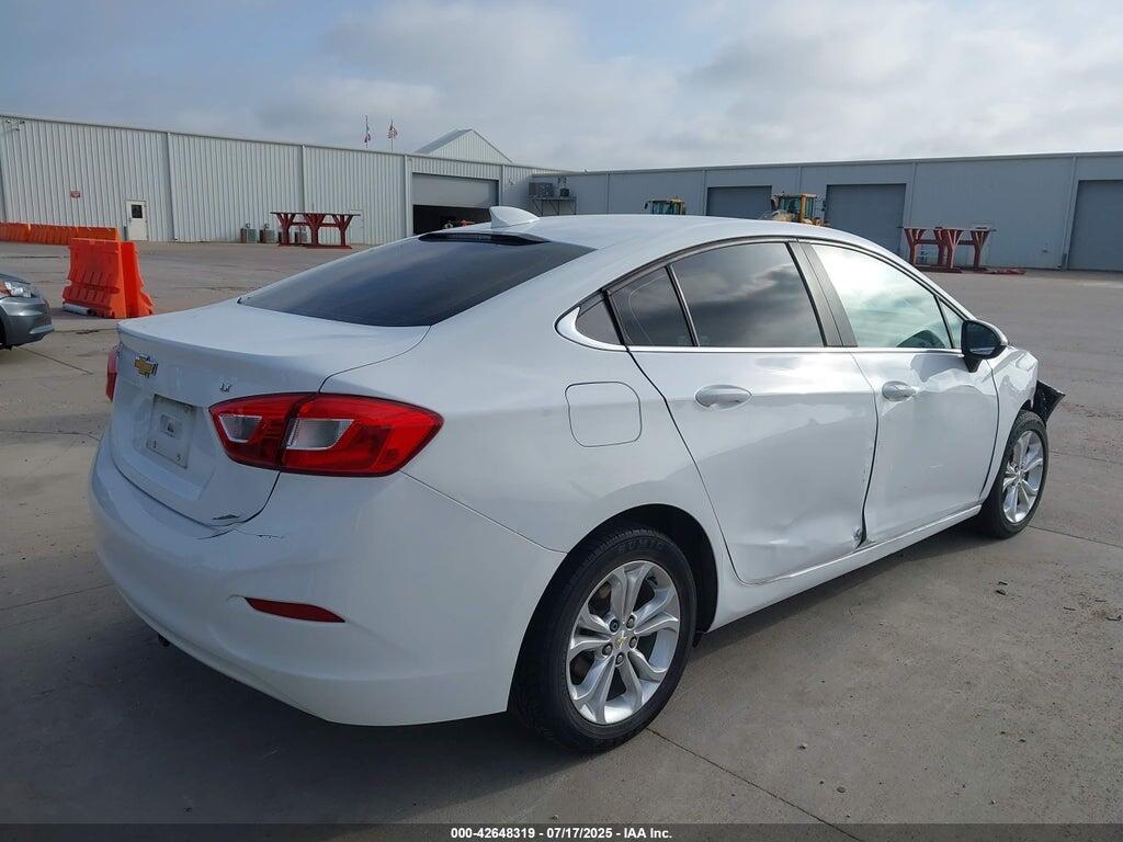 1G1BE5SM3K7100409 2019 CHEVROLET CRUZE photo no. 4
