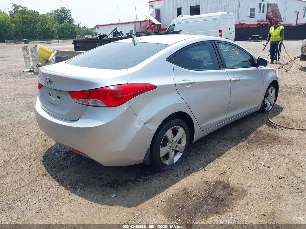 5NPDH4AEXDH397964 2013 HYUNDAI ELANTRA photo no. 4