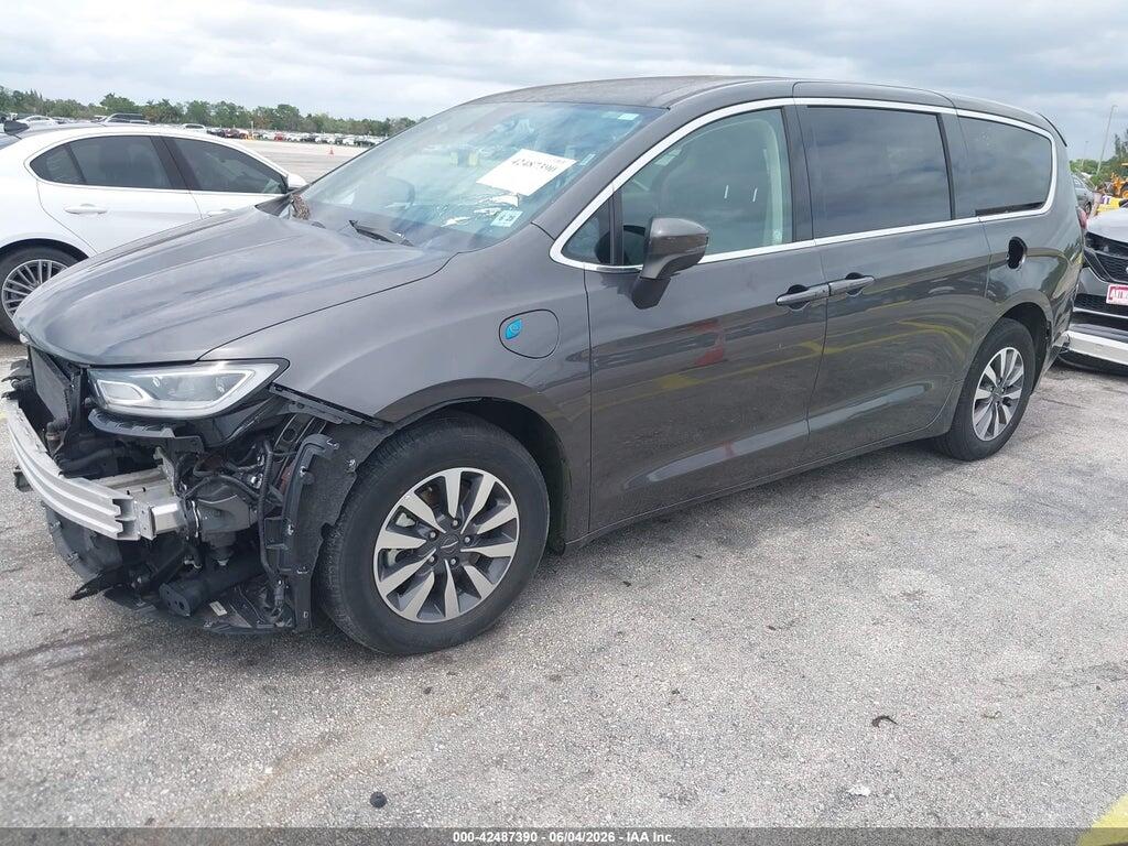 2C4RC1L74PR579782 2023 CHRYSLER PACIFICA HYBRID photo no. 2