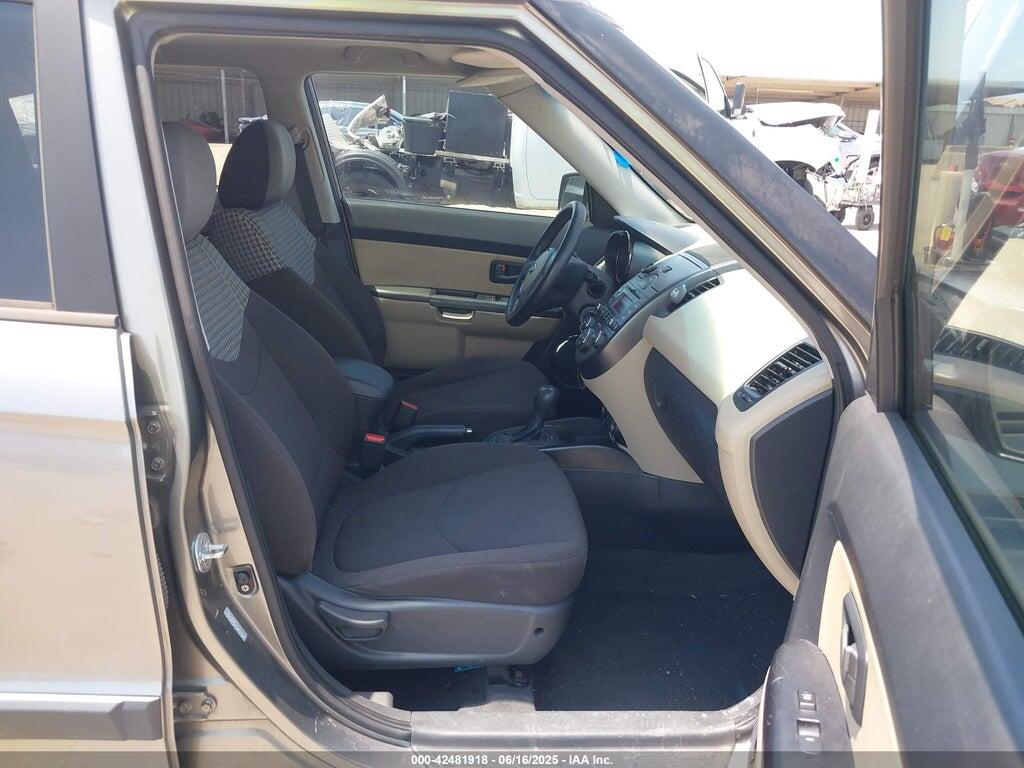 KNDJT2A21B7213234 2011 KIA SOUL photo no. 5