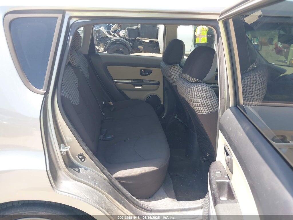 KNDJT2A21B7213234 2011 KIA SOUL photo no. 8