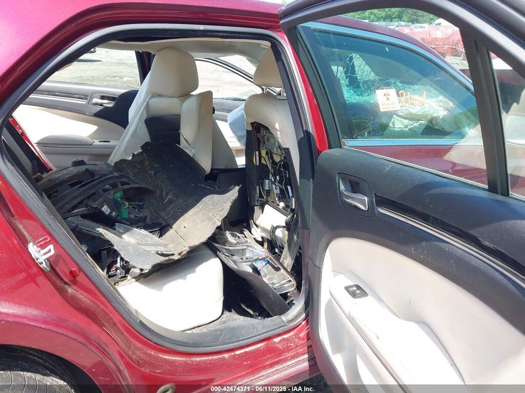 2C3CCAAG9GH311099 2016 CHRYSLER 300 photo no. 8