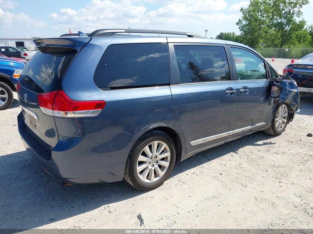5TDYK3DC2ES498063 2014 TOYOTA SIENNA photo no. 4