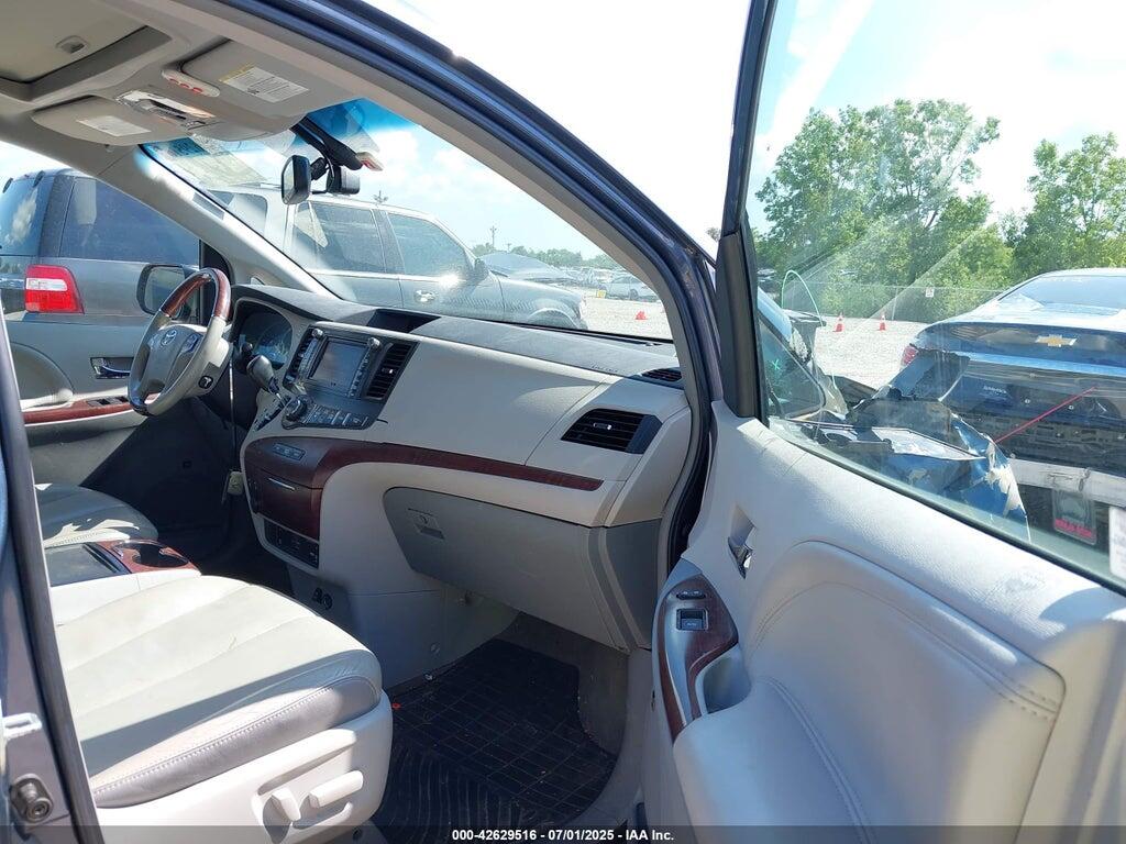 5TDYK3DC2ES498063 2014 TOYOTA SIENNA photo no. 5