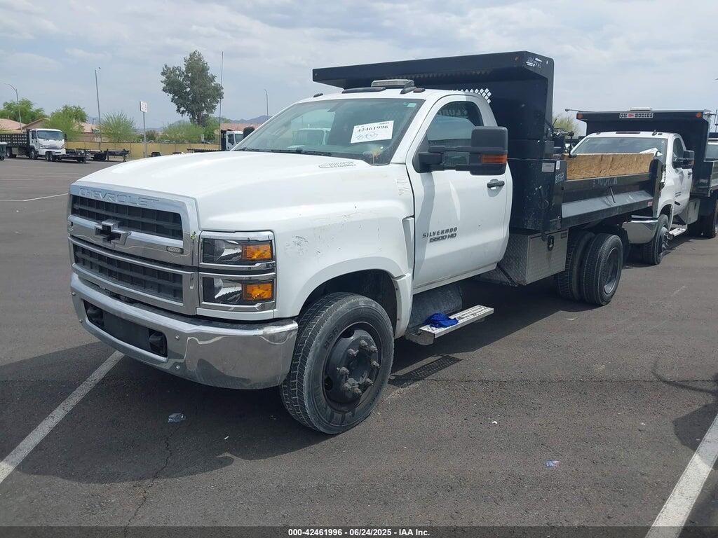 1HTKHPVM4NH187888 2022 CHEVROLET SILVERADO 4500HD photo no. 2