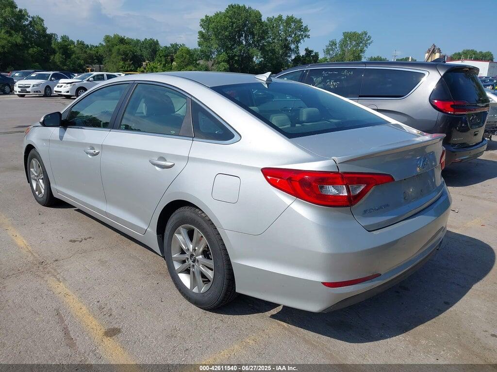5NPE24AF7FH006240 2015 HYUNDAI SONATA photo no. 3