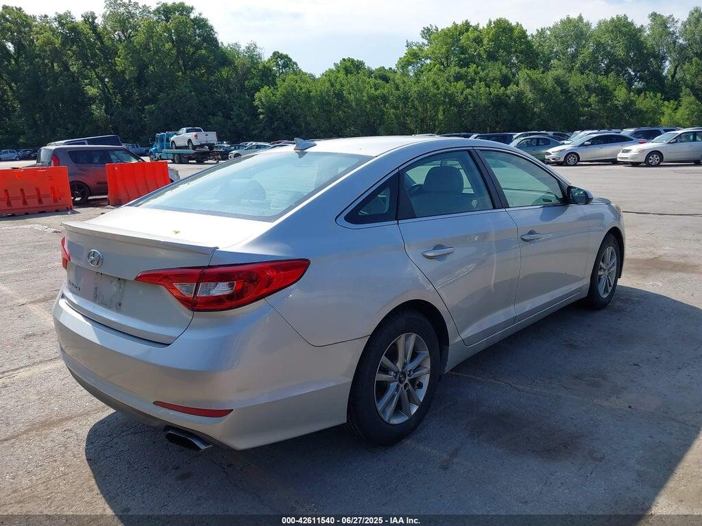 5NPE24AF7FH006240 2015 HYUNDAI SONATA photo no. 4