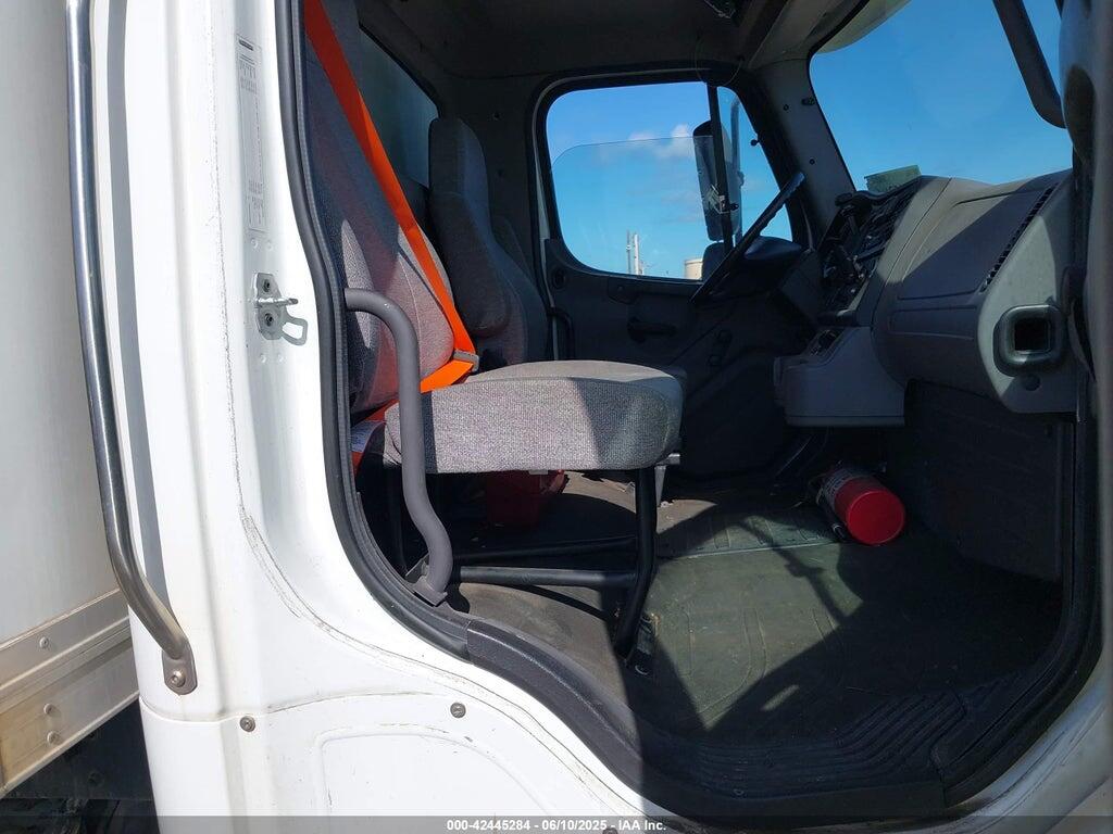1FVACXDT9HHHV8027 2017 FREIGHTLINER M2 106 photo no. 7