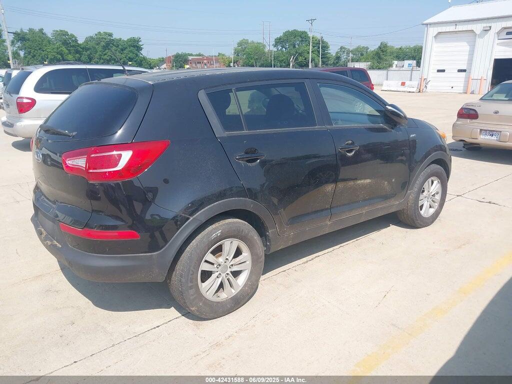 KNDPBCA23B7138622 2011 KIA SPORTAGE photo no. 4