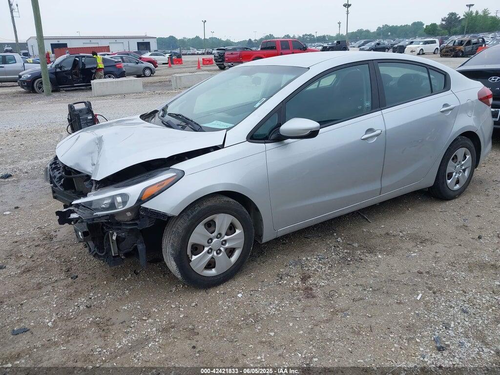 3KPFL4A78HE144161 2017 KIA FORTE photo no. 2