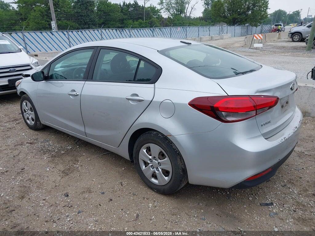 3KPFL4A78HE144161 2017 KIA FORTE photo no. 3