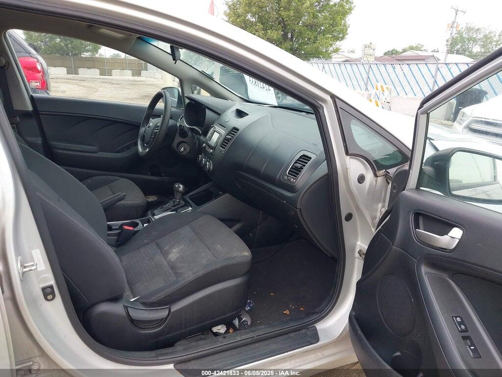 3KPFL4A78HE144161 2017 KIA FORTE photo no. 5