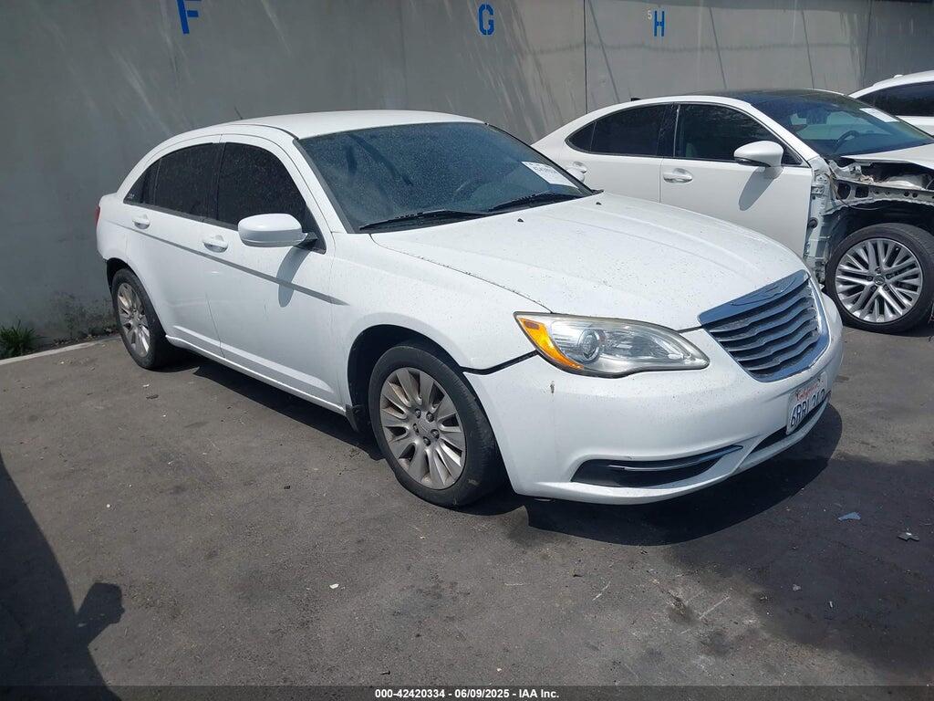 1C3BC4FB4BN562753 2011 CHRYSLER 200 photo no. 1
