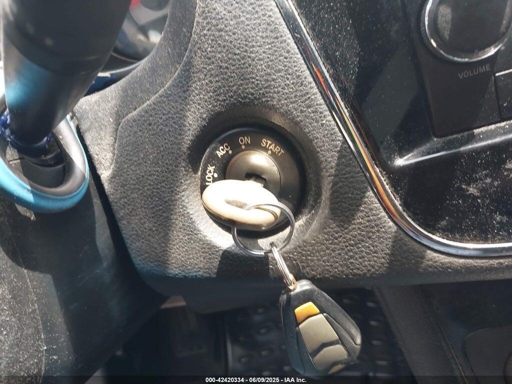 1C3BC4FB4BN562753 2011 CHRYSLER 200 photo no. 11