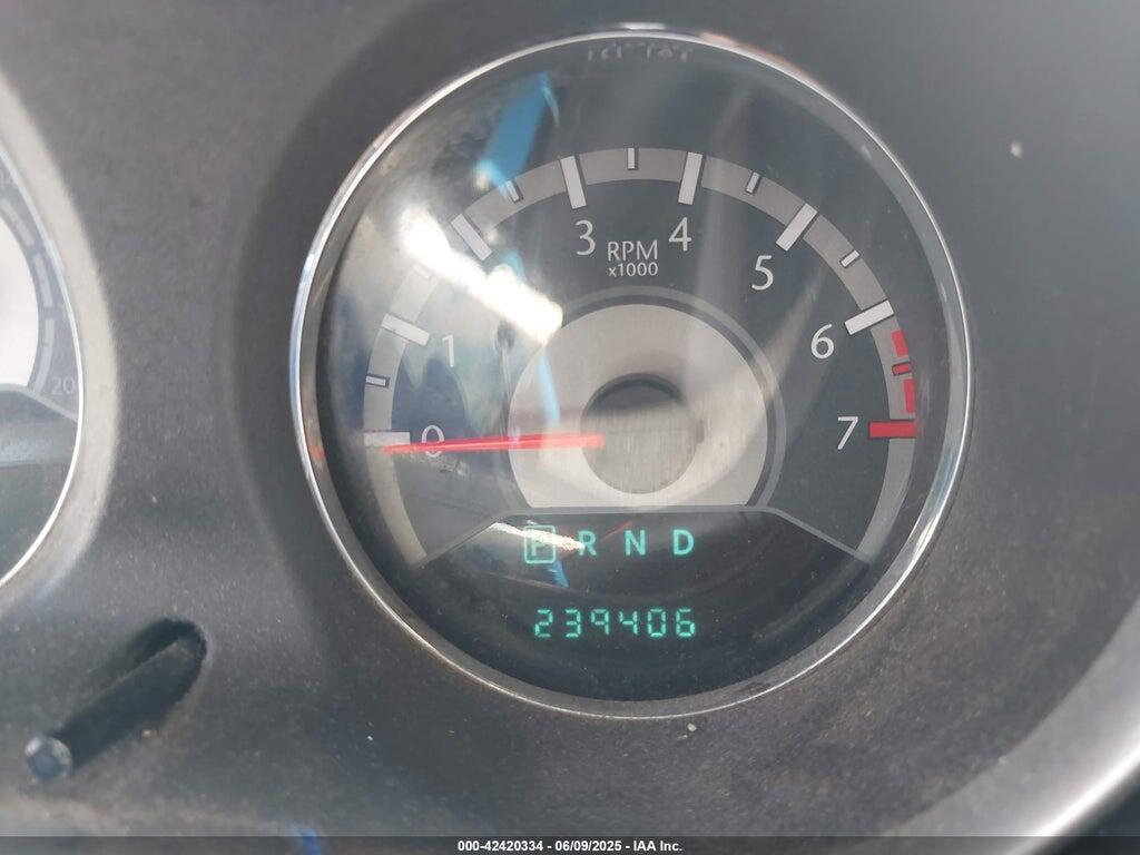 1C3BC4FB4BN562753 2011 CHRYSLER 200 photo no. 6