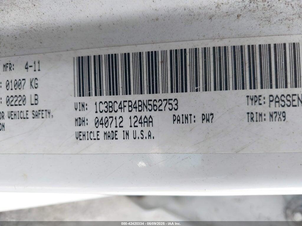 1C3BC4FB4BN562753 2011 CHRYSLER 200 photo no. 9