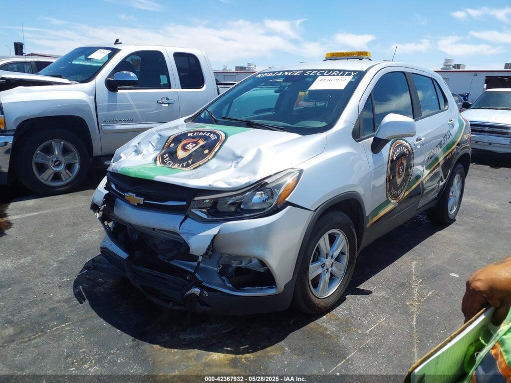 3GNCJKSB0KL299703 2019 CHEVROLET TRAX photo no. 2